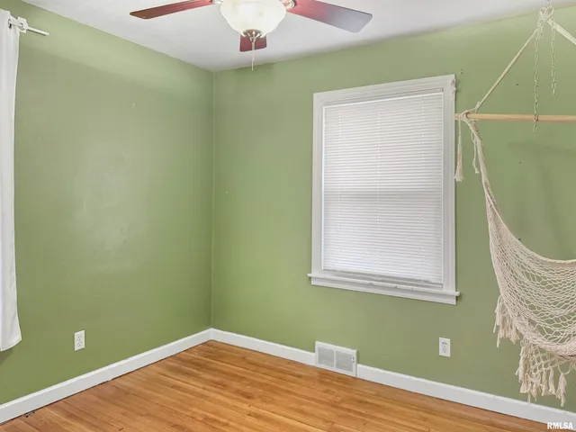 $169,900 | 215 Court Drive, Washington, IL 61571