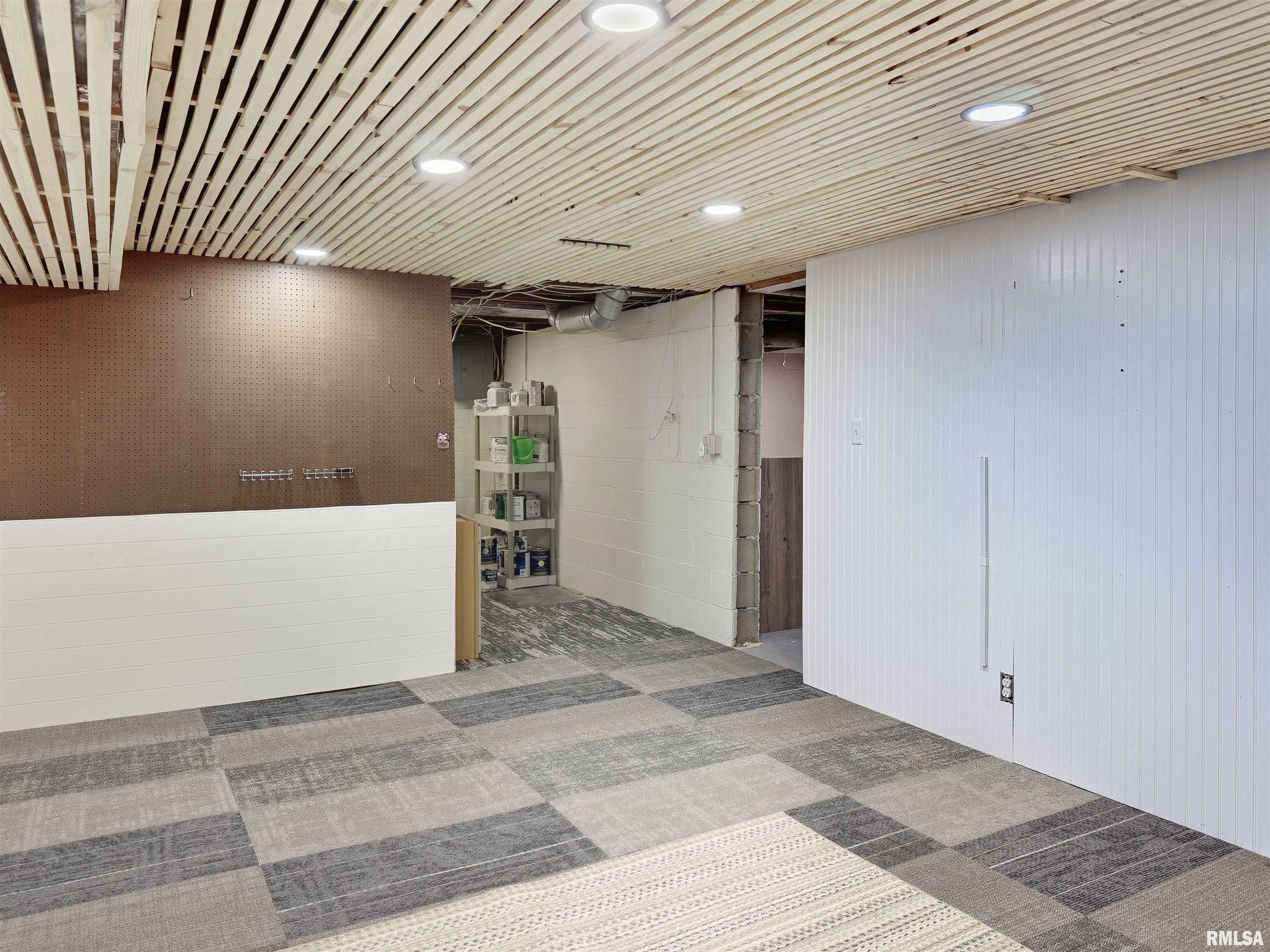 215 Court Drive Washington, IL 61571 - Photo 36 of 44