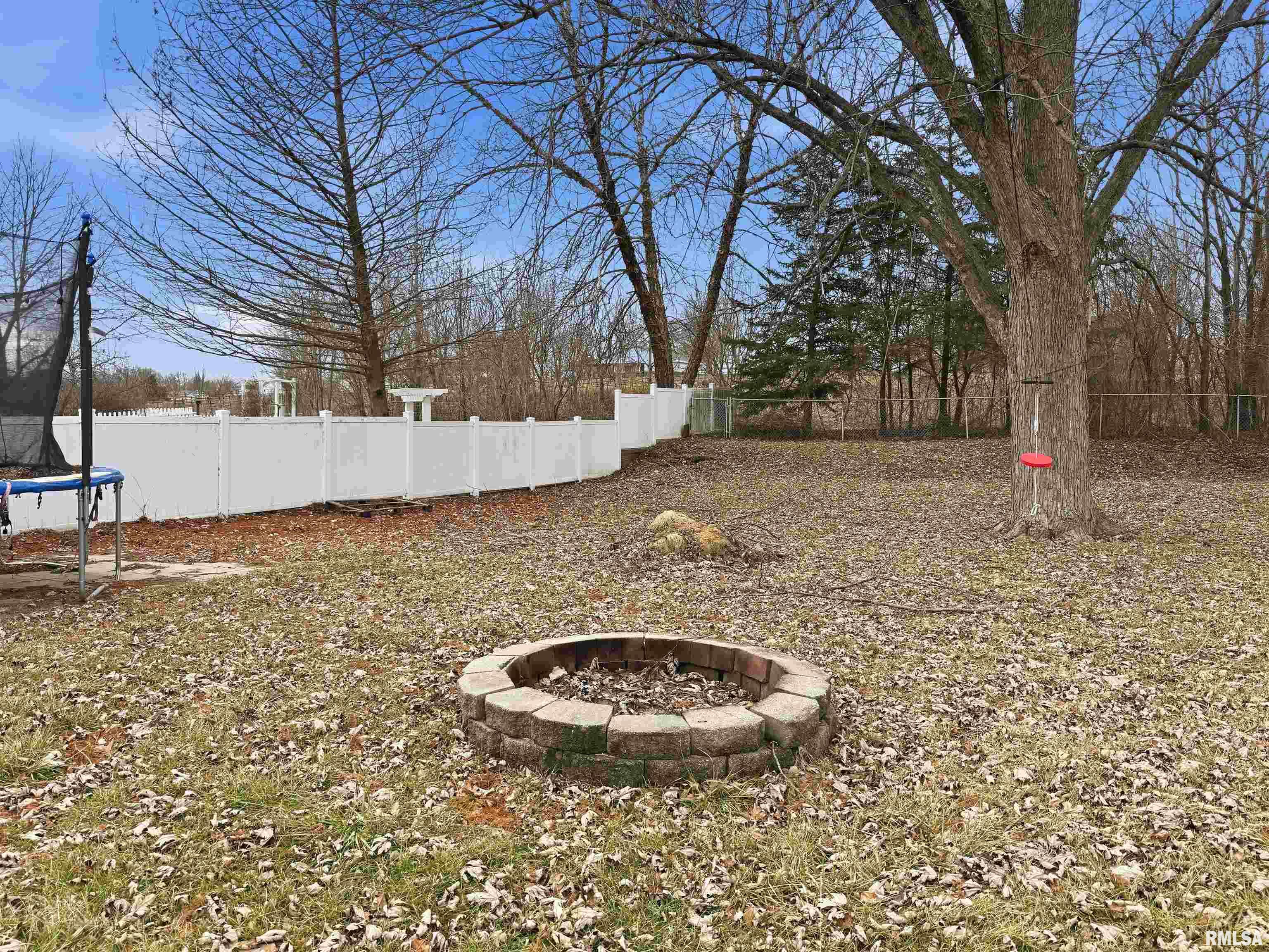 215 Court Drive Washington, IL 61571 - Photo 39 of 44