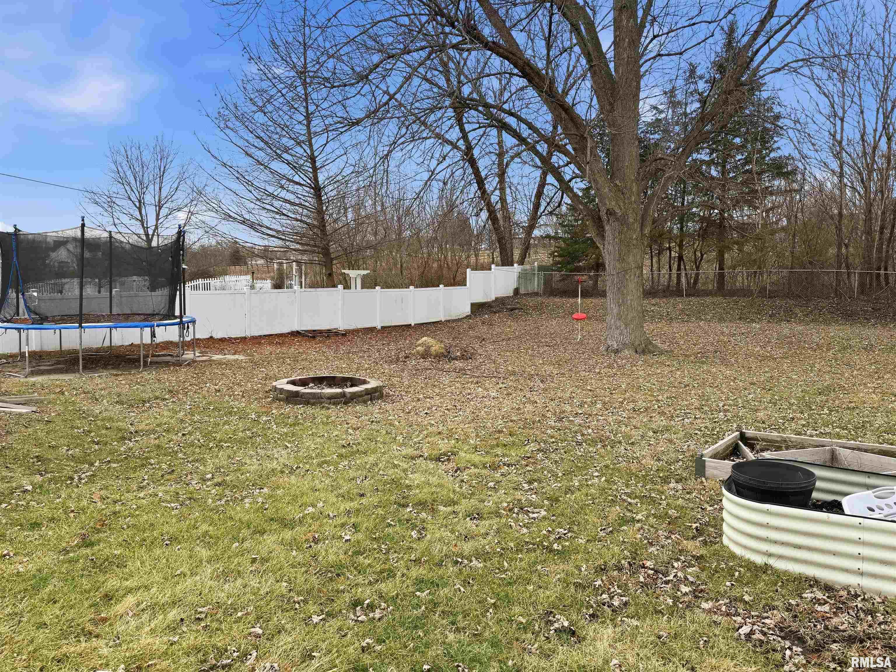 215 Court Drive Washington, IL 61571 - Photo 41 of 44