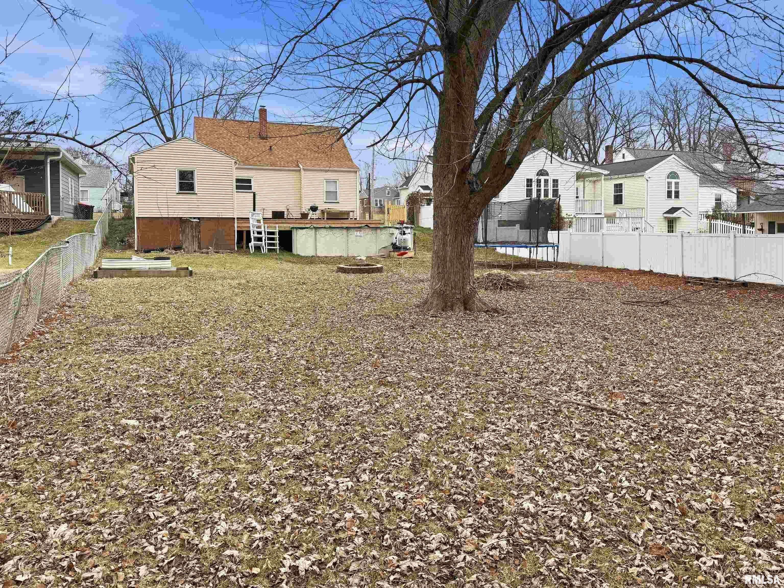 215 Court Drive Washington, IL 61571 - Photo 42 of 44