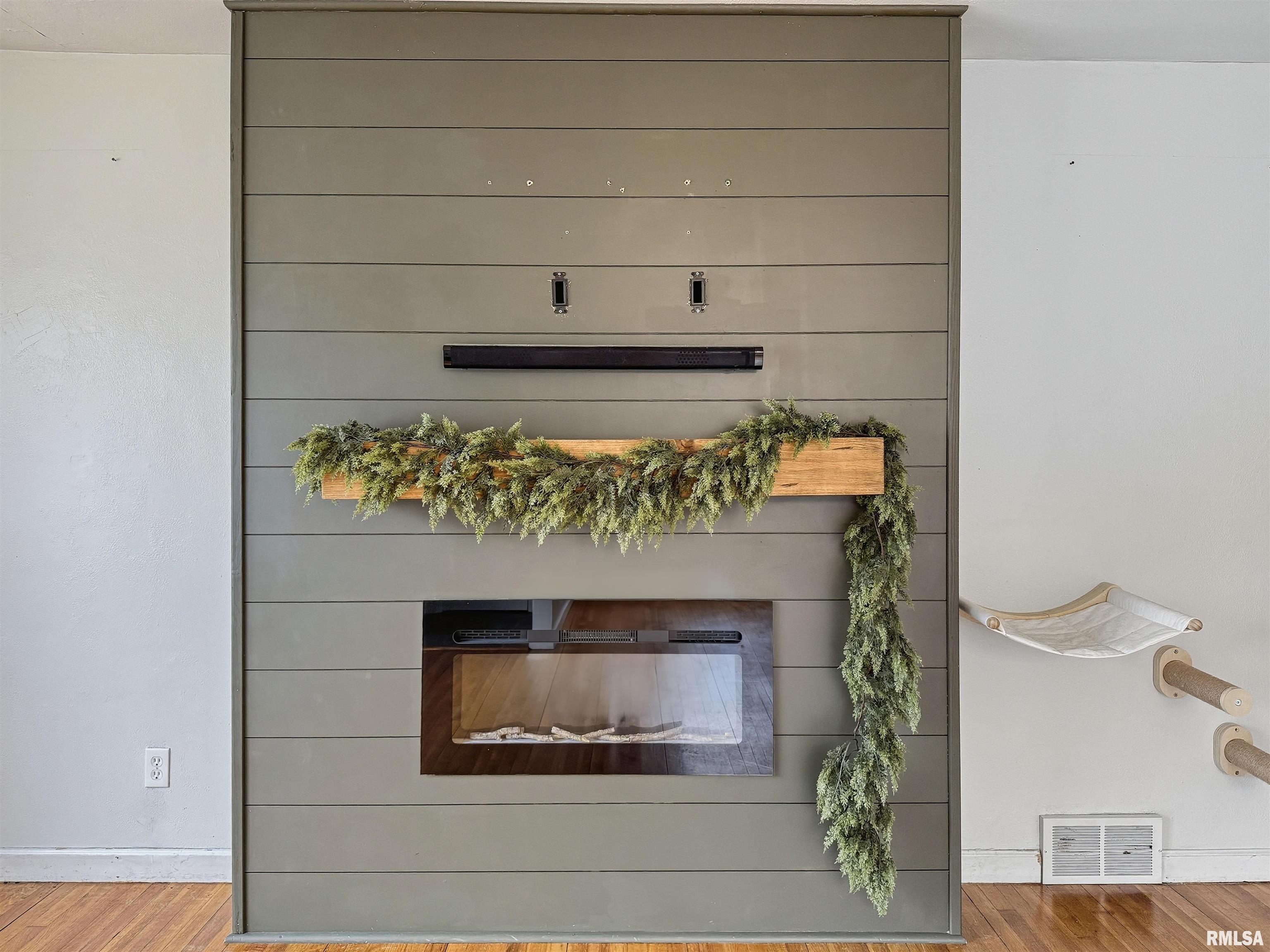 215 Court Drive Washington, IL 61571 - Photo 8 of 44