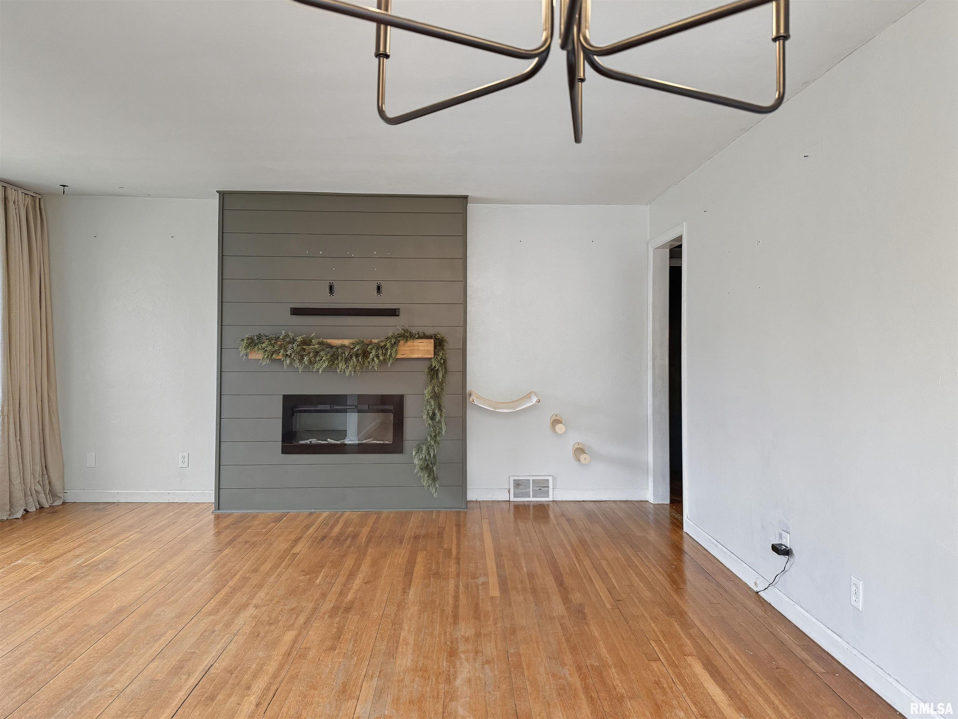 215 Court Drive Washington, IL 61571 - Photo 10 of 44