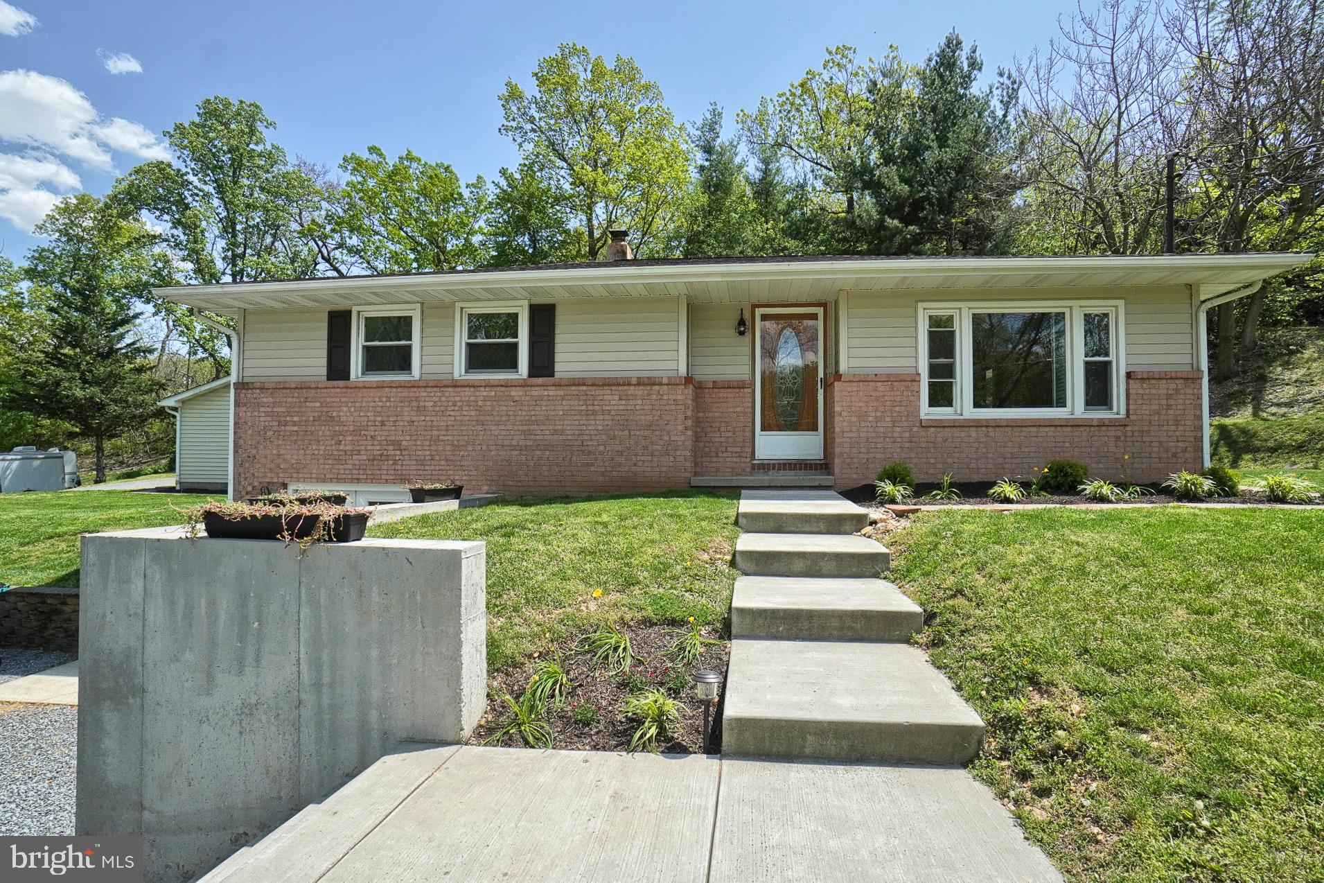 10327 Old Liberty Road Frederick, MD 21701 - Photo 5 of 71