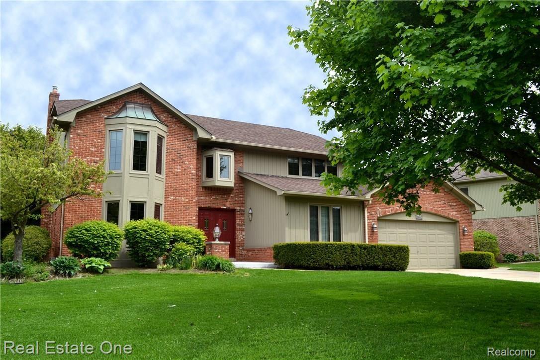 30992 Country Ridge Circle Farmington, MI 48331 - Photo 1 of 40 front (2).jpg