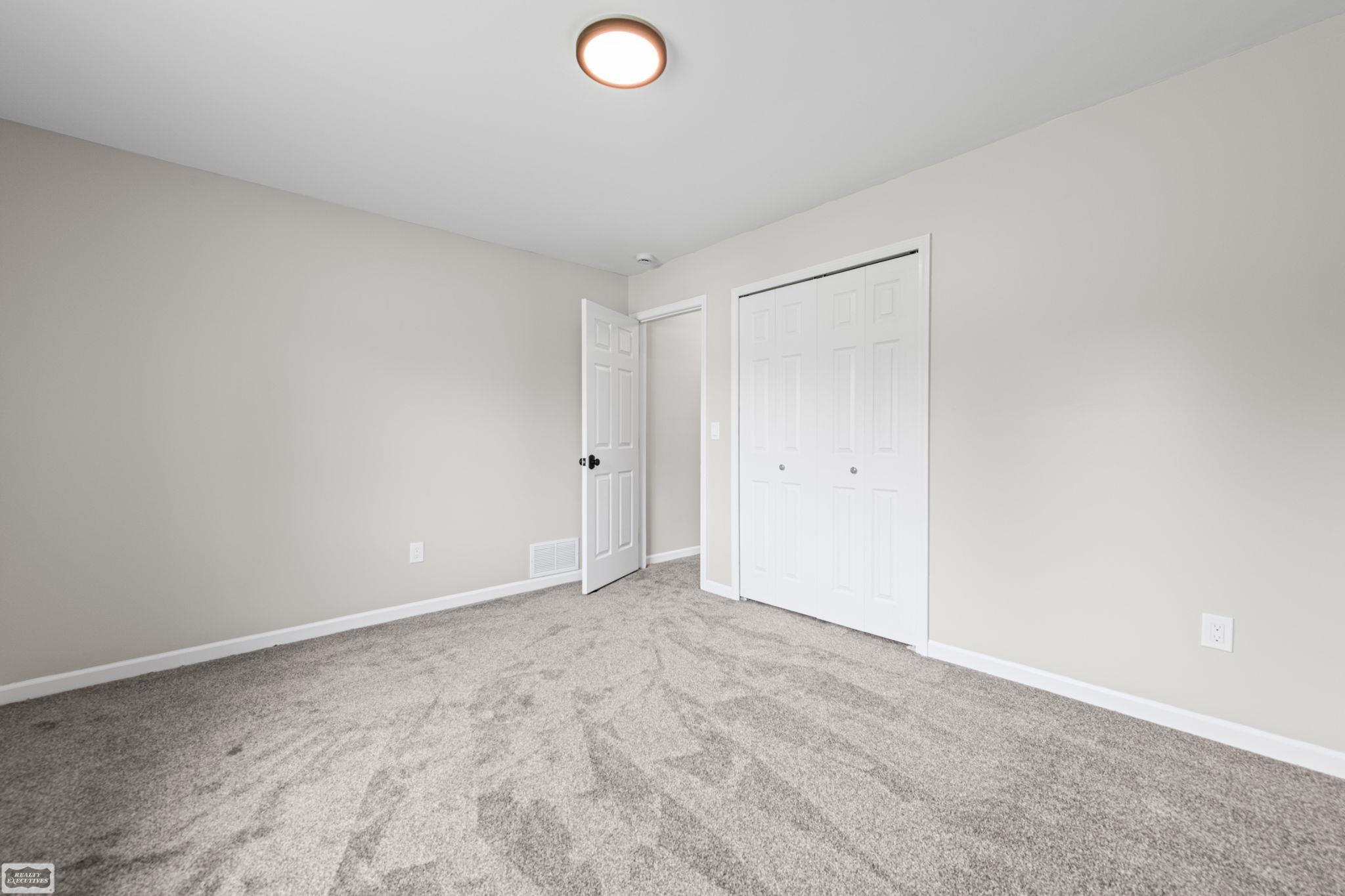 45310 Fairchild Road Macomb, MI 48042 - Photo 14 of 32