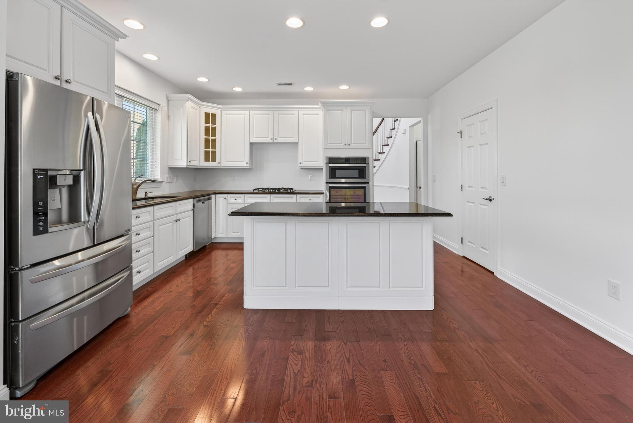 304 Dye Way Moorestown, NJ 08057 - Photo 9 of 31