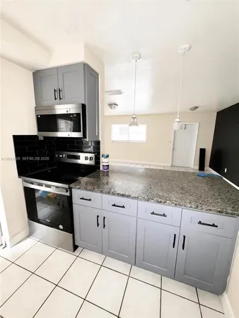 $2,500 | 5912 Fillmore Street, Unit 12, Hollywood, FL 33021