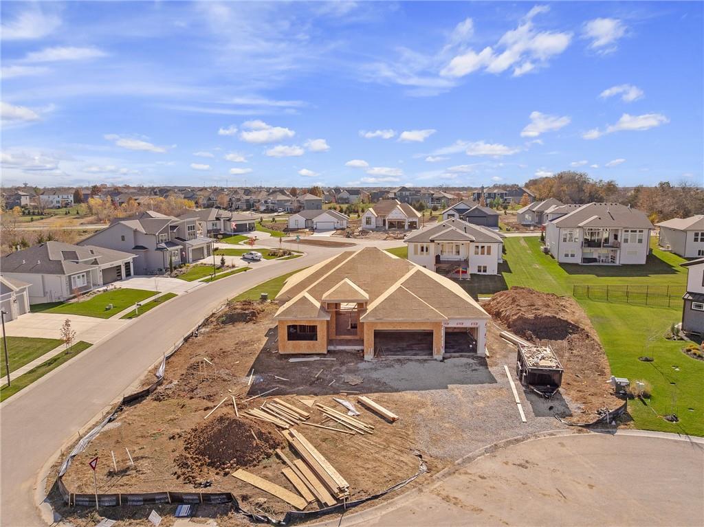 8996 Shady Bend Road Lenexa, KS 66227 - Photo 2 of 58