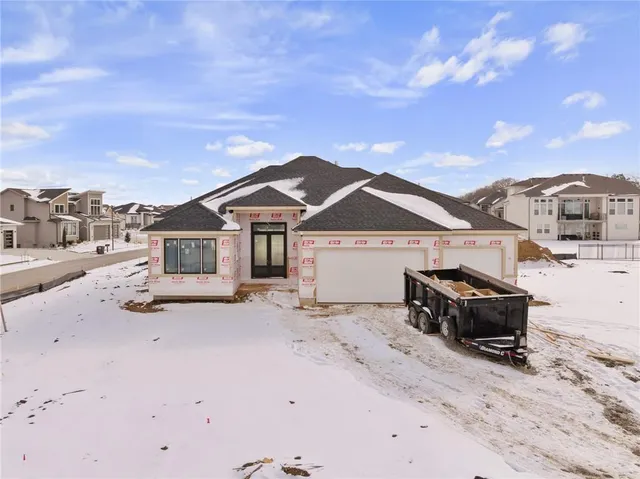 $750,950 | 8996 Shady Bend Road, Lenexa, KS 66227