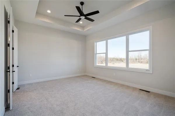 $750,950 | 8996 Shady Bend Road, Lenexa, KS 66227