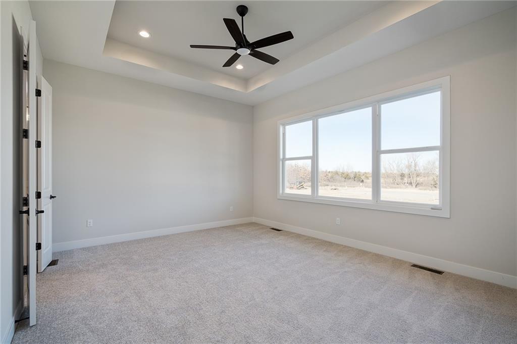 8996 Shady Bend Road Lenexa, KS 66227 - Photo 33 of 58