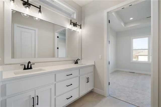 $750,950 | 8996 Shady Bend Road, Lenexa, KS 66227