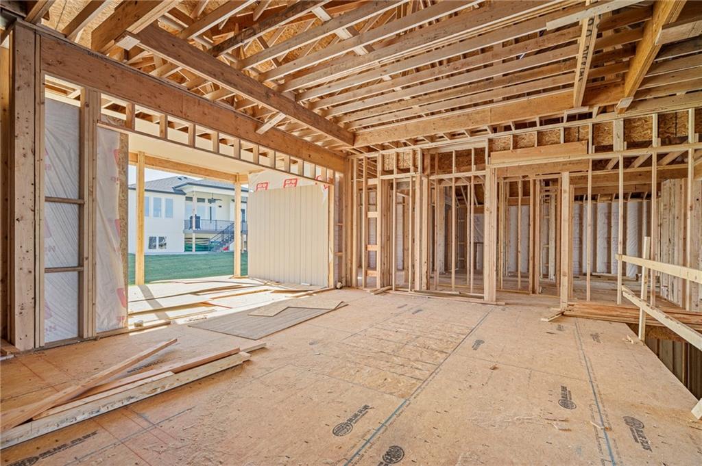 8996 Shady Bend Road Lenexa, KS 66227 - Photo 4 of 58