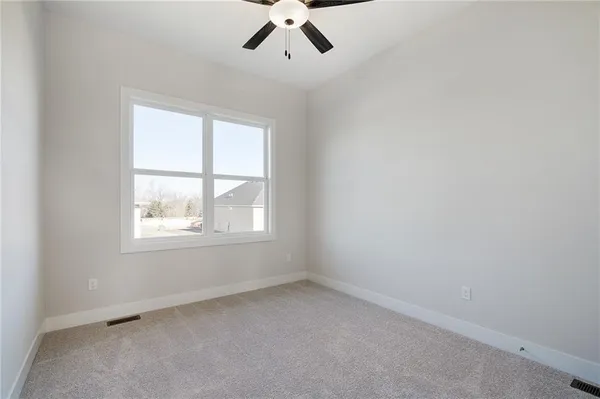 $750,950 | 8996 Shady Bend Road, Lenexa, KS 66227