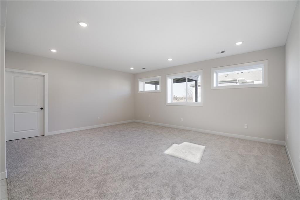 8996 Shady Bend Road Lenexa, KS 66227 - Photo 47 of 58