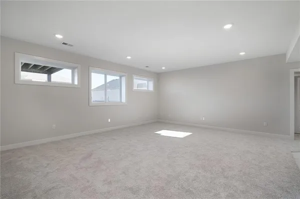 $750,950 | 8996 Shady Bend Road, Lenexa, KS 66227