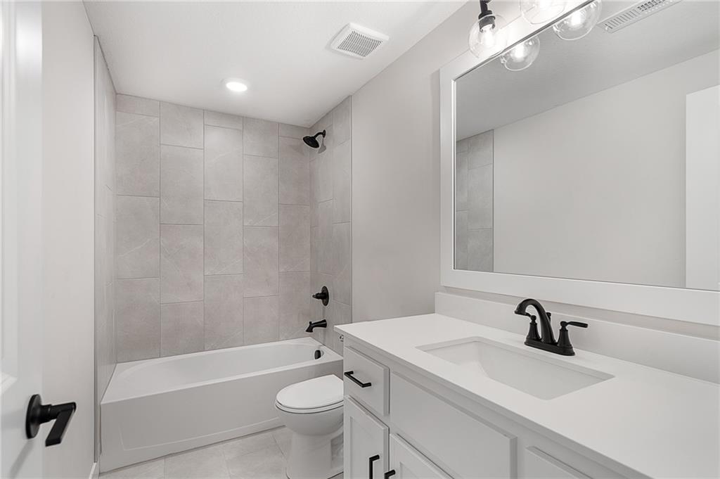 8996 Shady Bend Road Lenexa, KS 66227 - Photo 52 of 58