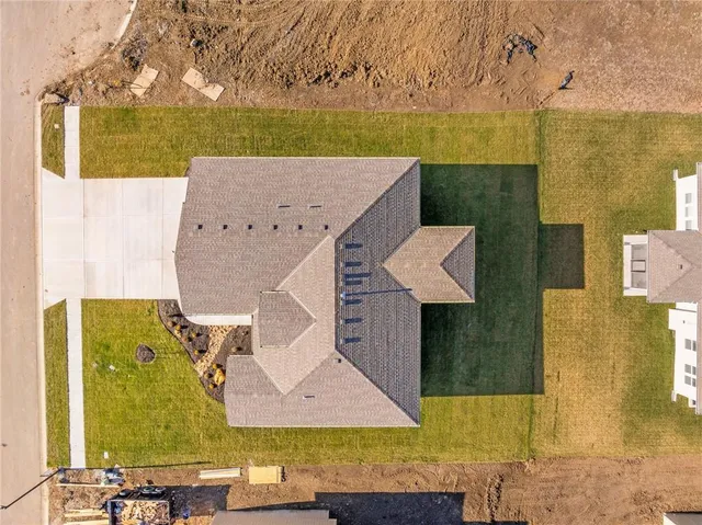 $750,950 | 8996 Shady Bend Road, Lenexa, KS 66227