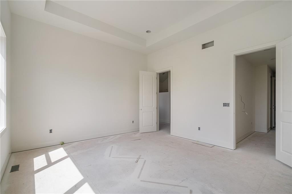 8996 Shady Bend Road Lenexa, KS 66227 - Photo 10 of 58