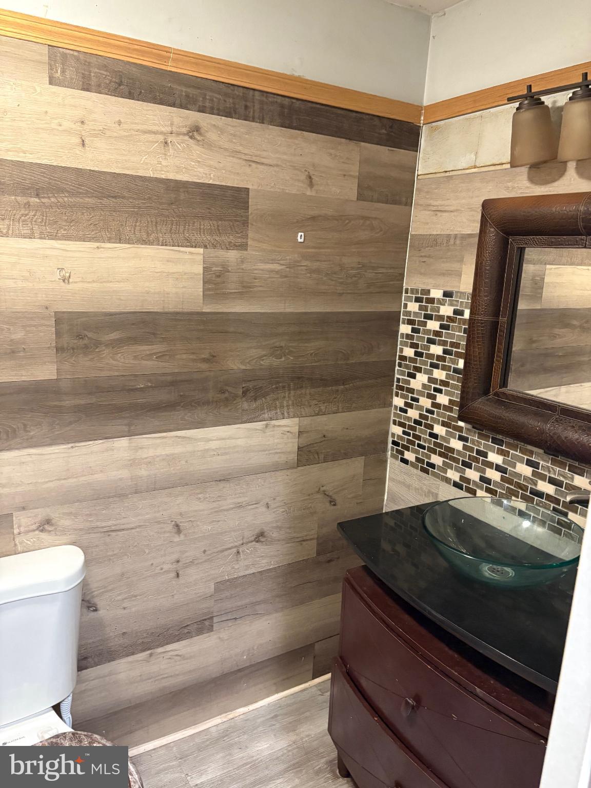 11 Ridgewood Place Willingboro, NJ 08046 - Photo 9 of 14 a bathroom with a toilet and a shower