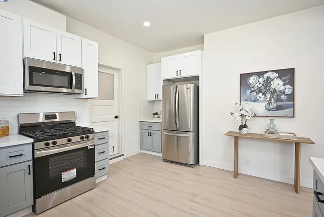 $998,000 | 3914 Agua Vista Street, Oakland, CA 94601