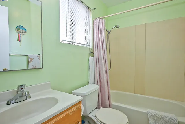 $998,000 | 3914 Agua Vista Street, Oakland, CA 94601