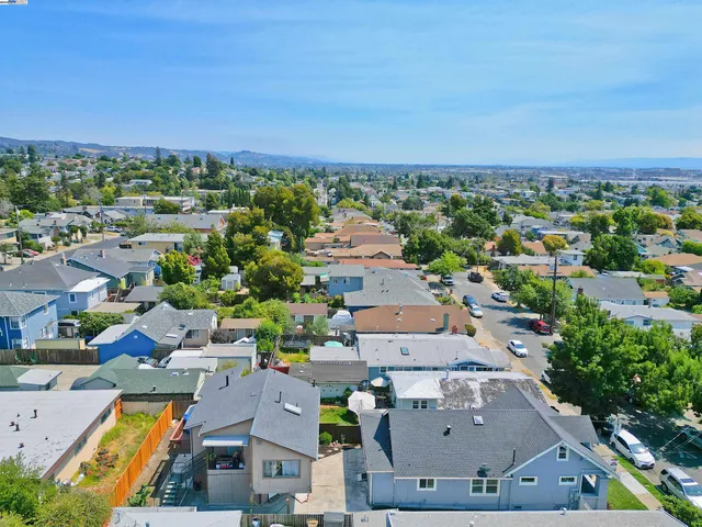 $998,000 | 3914 Agua Vista Street, Oakland, CA 94601