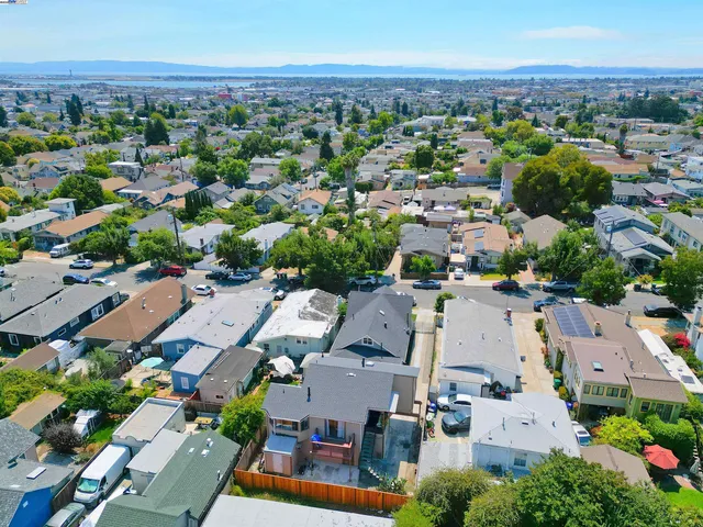 $998,000 | 3914 Agua Vista Street, Oakland, CA 94601
