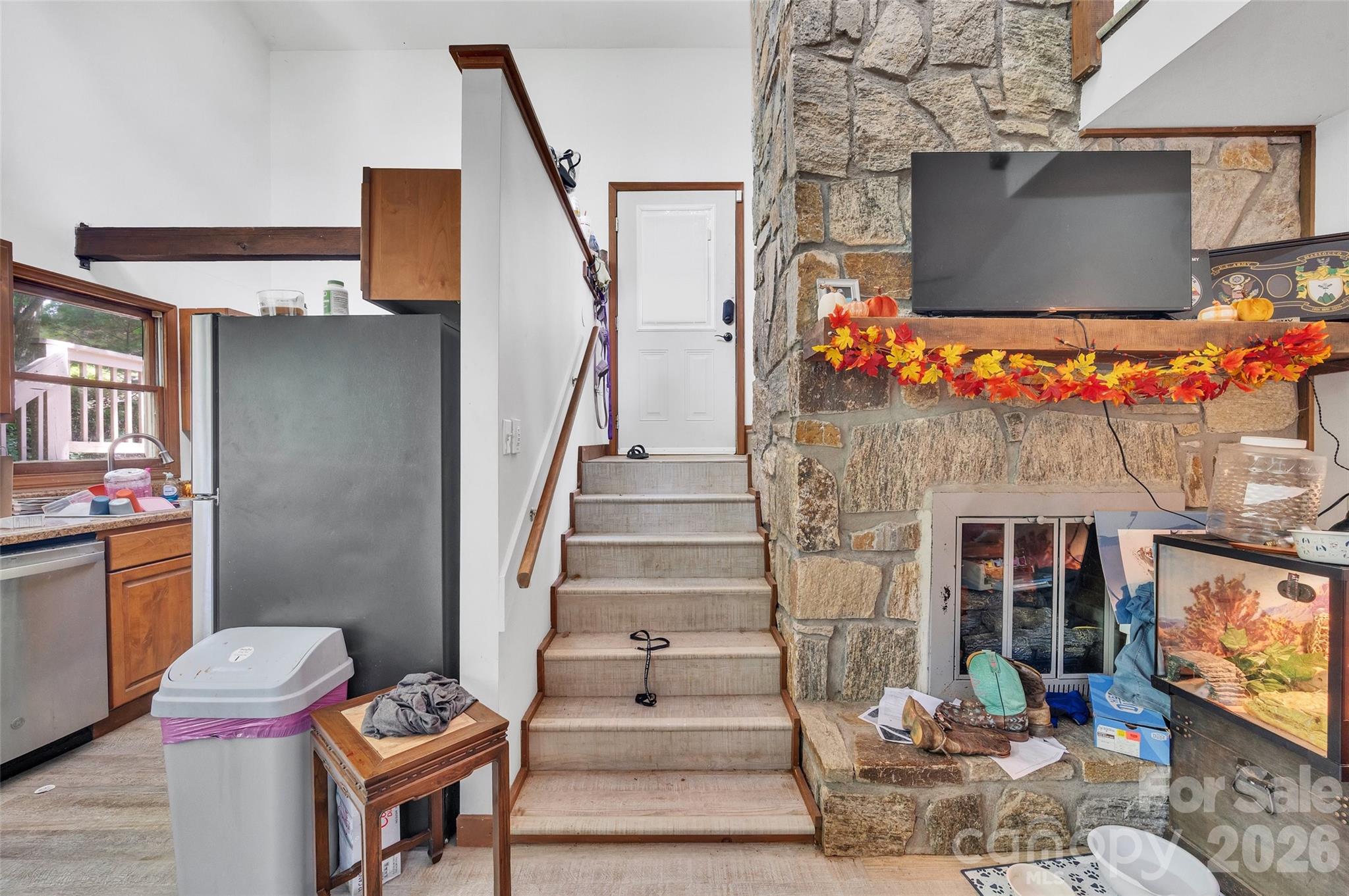 117 Horseshoe Ridge Road East Deep Gap, NC 28618 - Photo 4 of 20 Gallery Image 4
