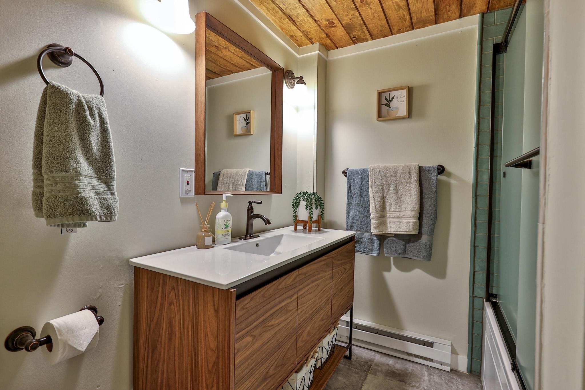 430 Hawk Mountain Road Pittsfield, VT 05762 - Photo 32 of 48