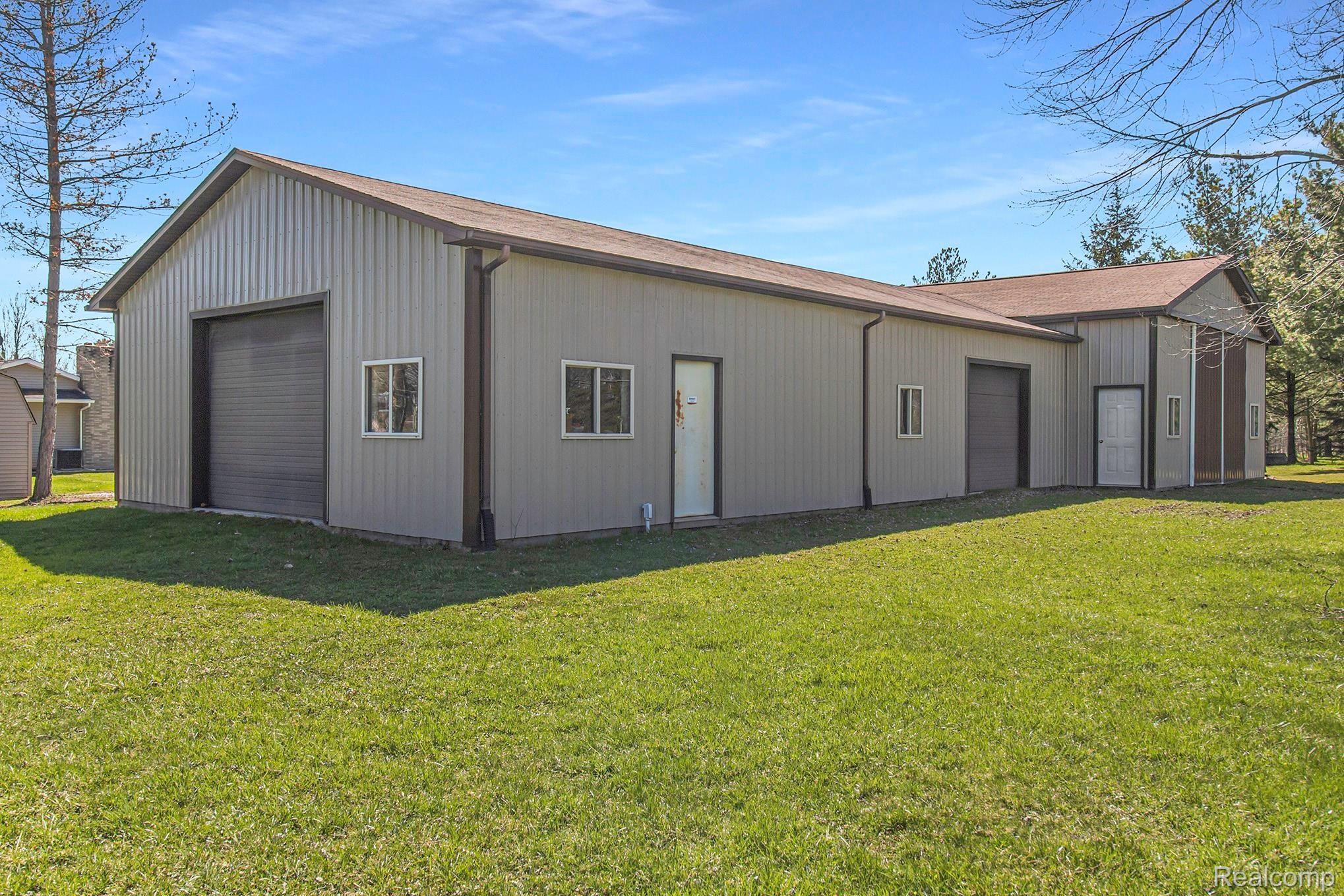 12084 Odell Road Linden, MI 48451 - Photo 32 of 48 IMG_6858.jpg