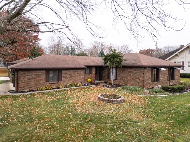 643 South Main Street Georgetown, IL 61846 - Photo 2 of 30