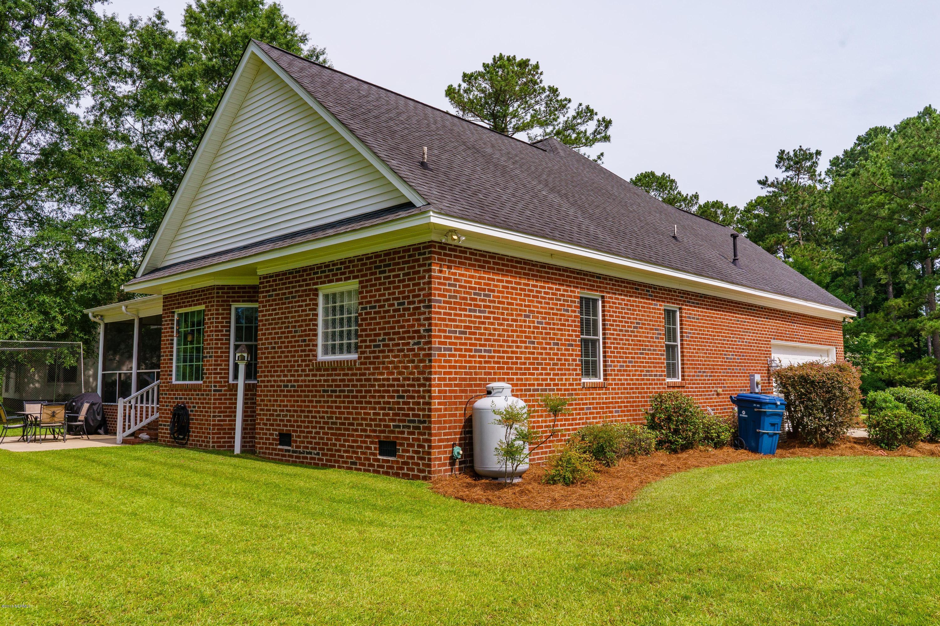 404 Lodge Road Washington, NC 27889 - Photo 3 of 36 404 Lodge Rd003