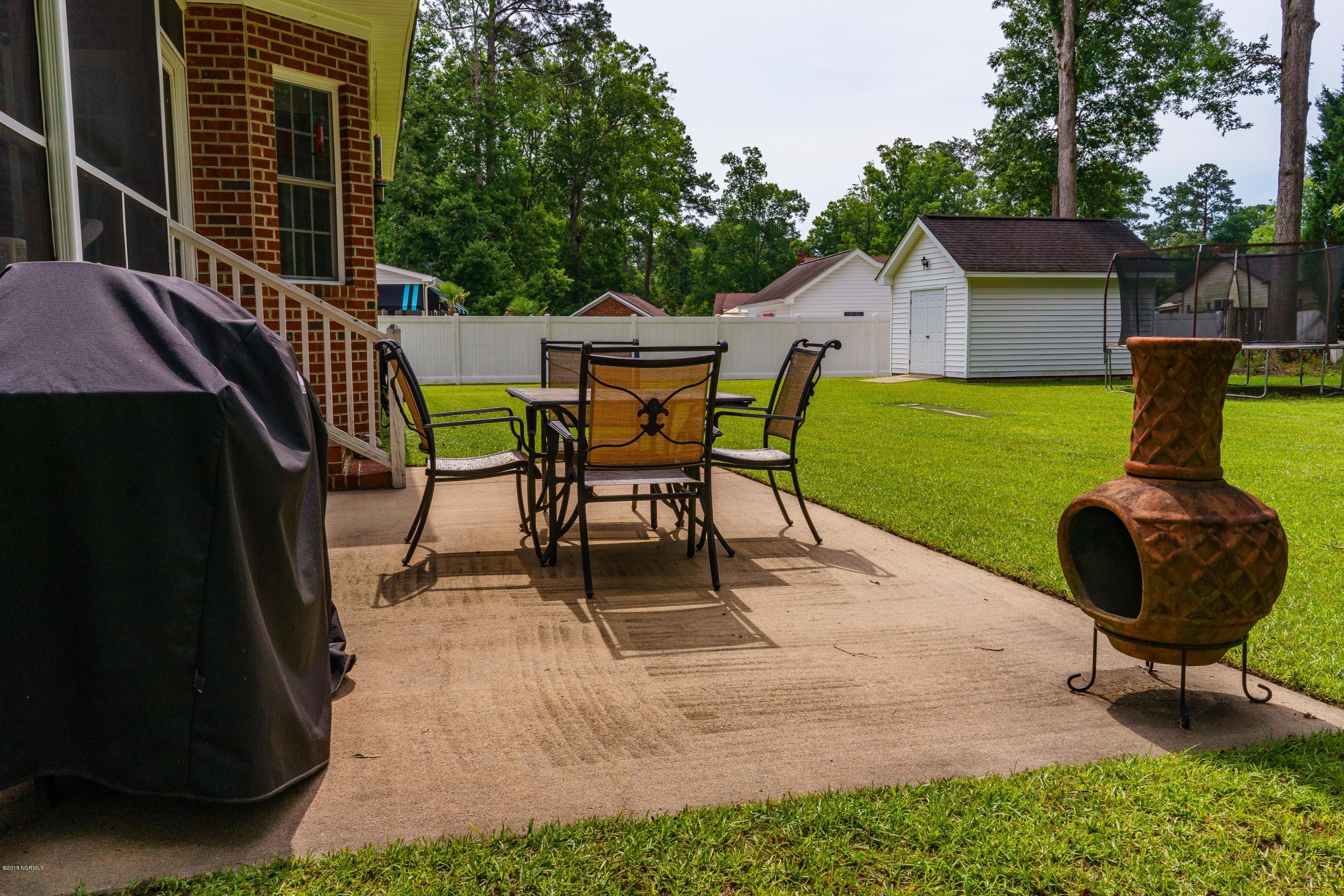 404 Lodge Road Washington, NC 27889 - Photo 8 of 36 404 Lodge Rd010