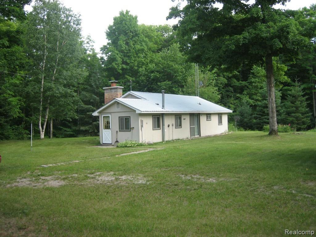 11326 South Hulbert Road Hulbert, MI 49748 - Photo 14 of 43 033.jpg