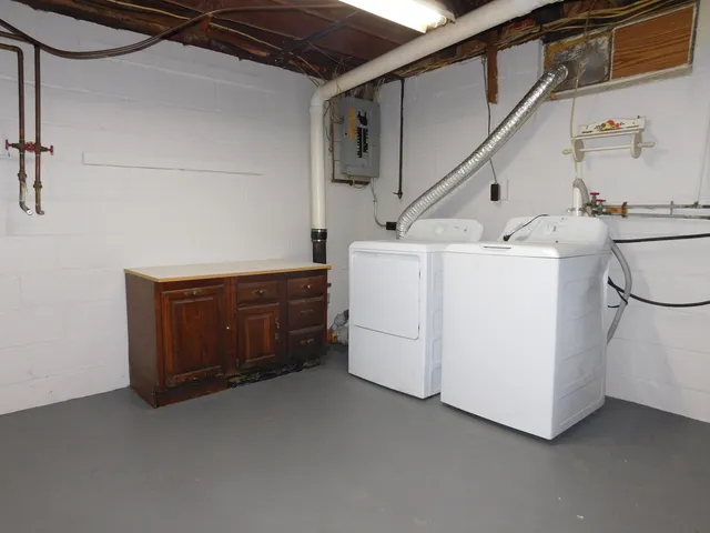 $194,000 | 160 Fairfield Drive, Coldwater, MI 49036