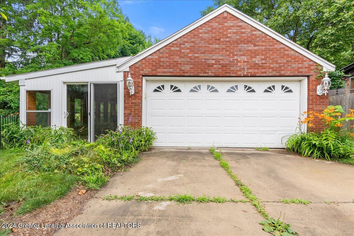 2629 Turner Road Lansing, MI 48906 - Photo 29 of 35 22-Media Jett - 11