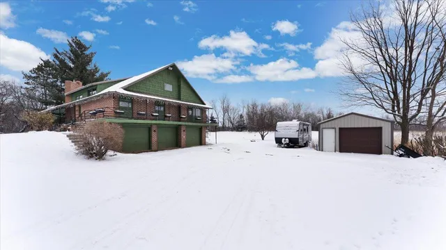$484,000 | 27388 County Road 34, Paynesville, MN 56362