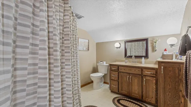 $484,000 | 27388 County Road 34, Paynesville, MN 56362