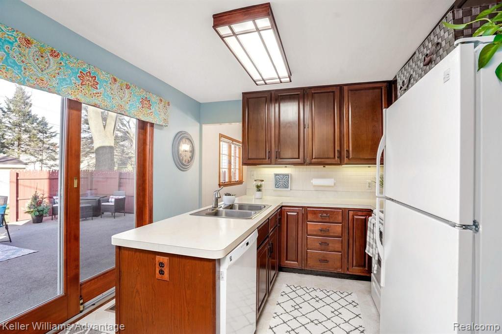 543 Reed Street Northville, MI 48167 - Photo 6 of 36