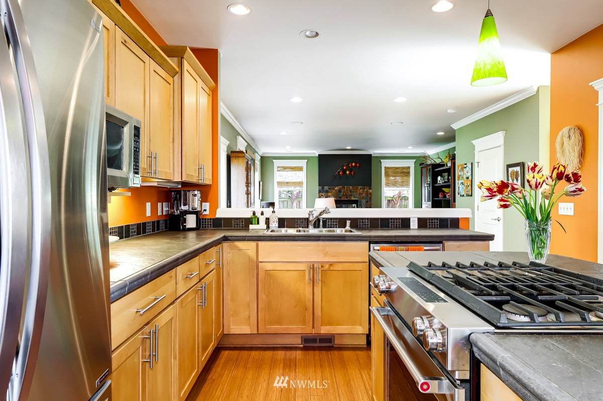 1300 Southwest Webster Street Seattle, WA 98106 - Photo 10 of 39 Gallery Image 10