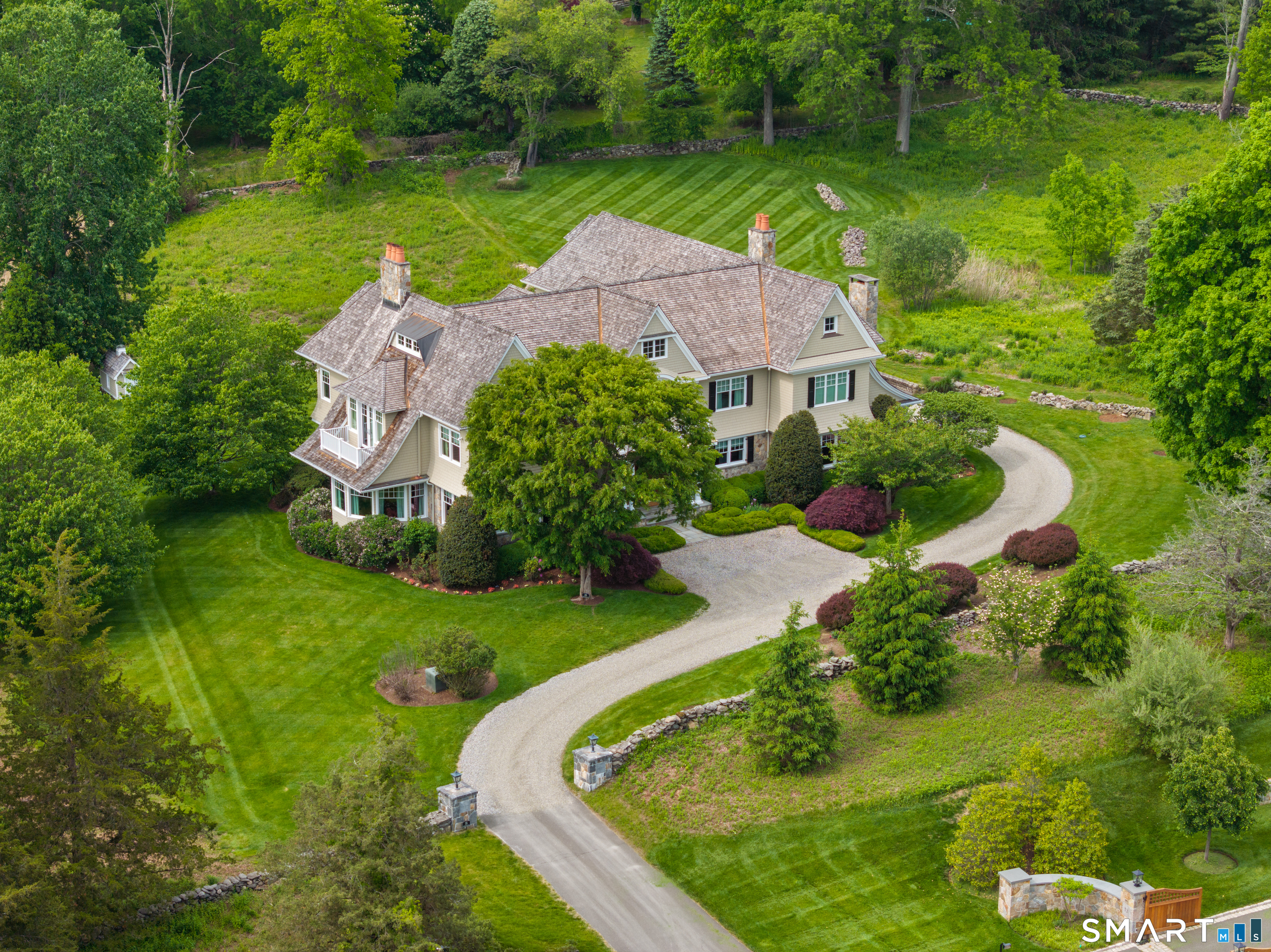 16 Middlebrook Lane Wilton, CT 06897 - Photo 2 of 37
