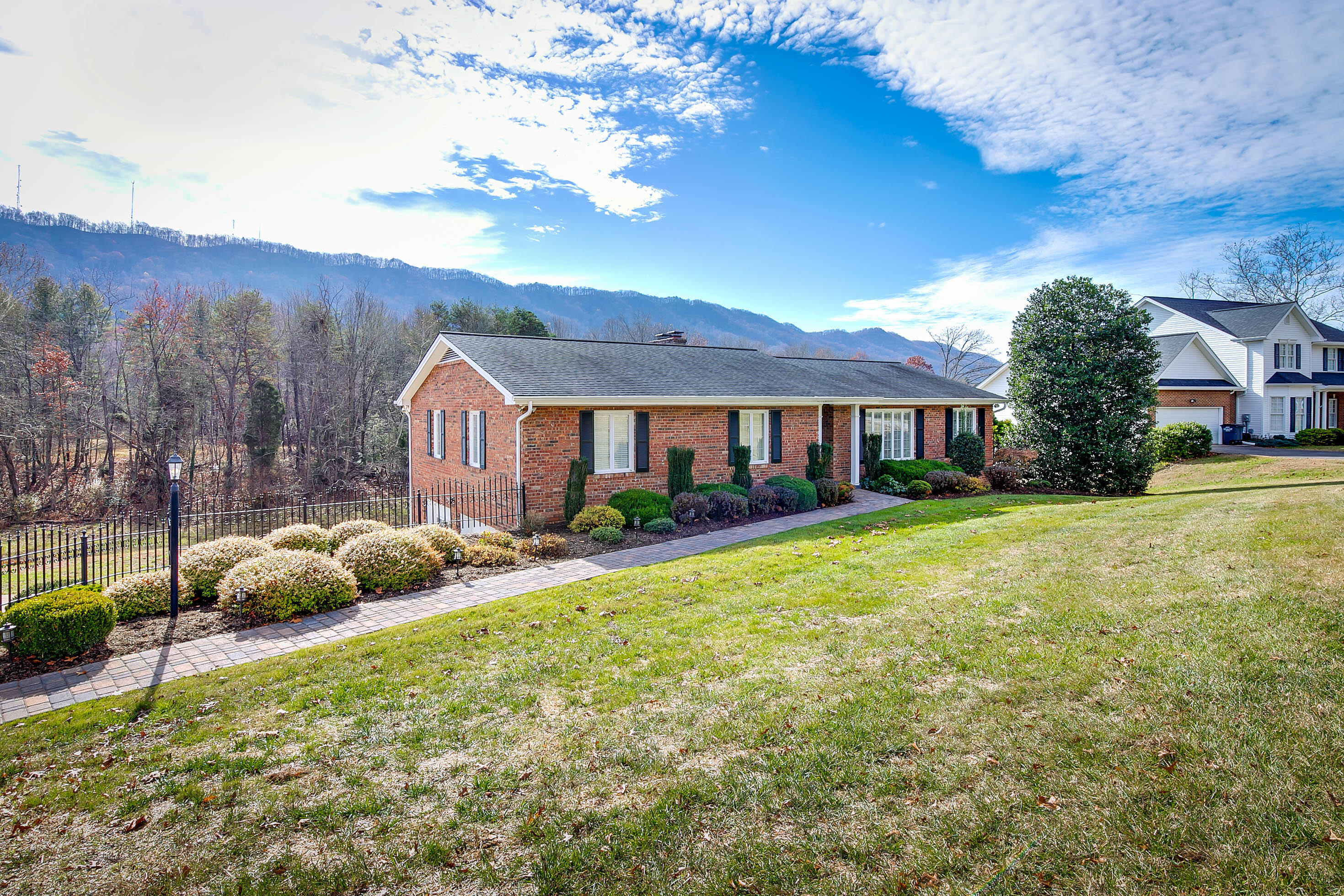 808 Ridgefields Road Kingsport, TN 37660 - Photo 3 of 50 003_ridgefields-3