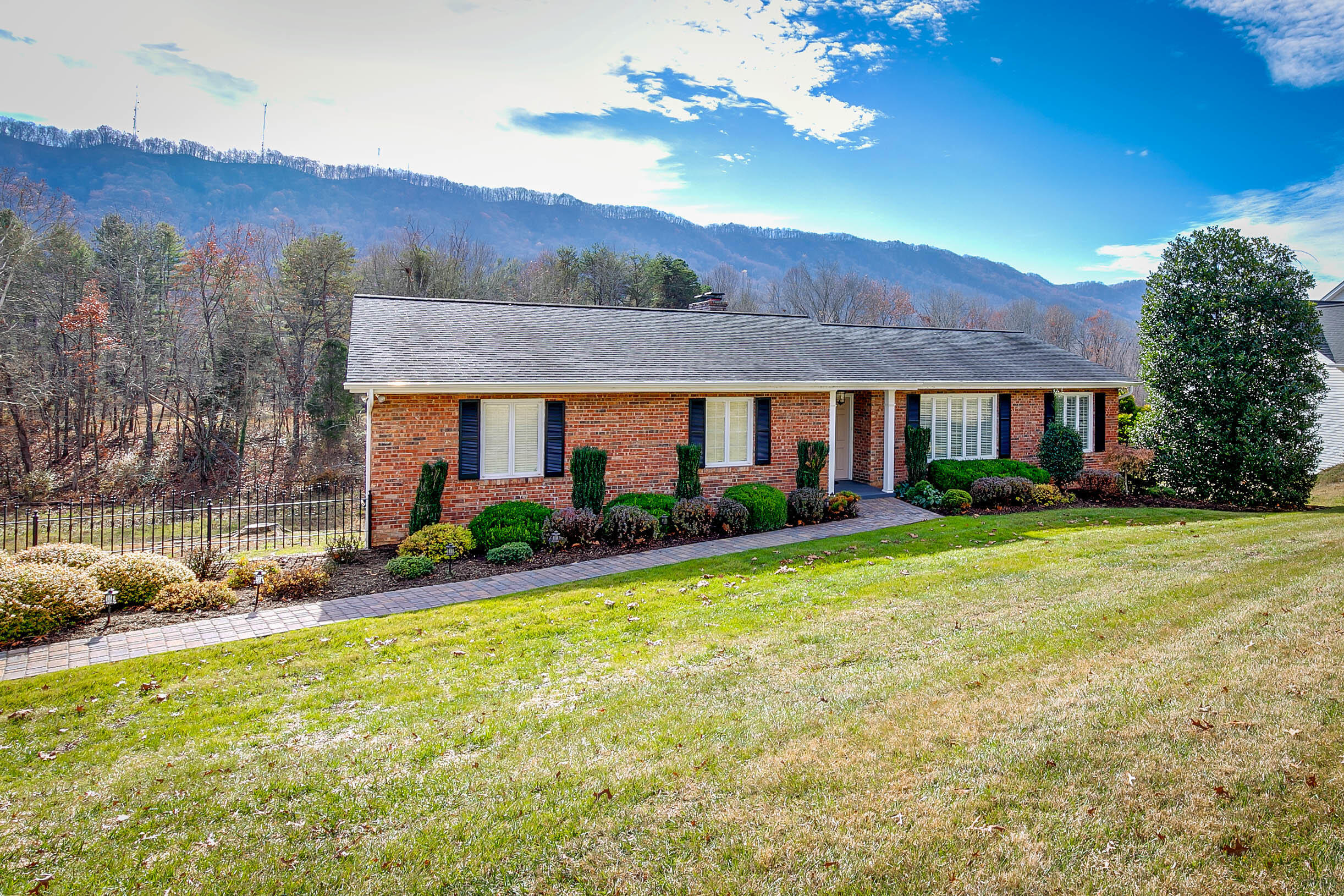 808 Ridgefields Road Kingsport, TN 37660 - Photo 6 of 50 006_ridgefields-6