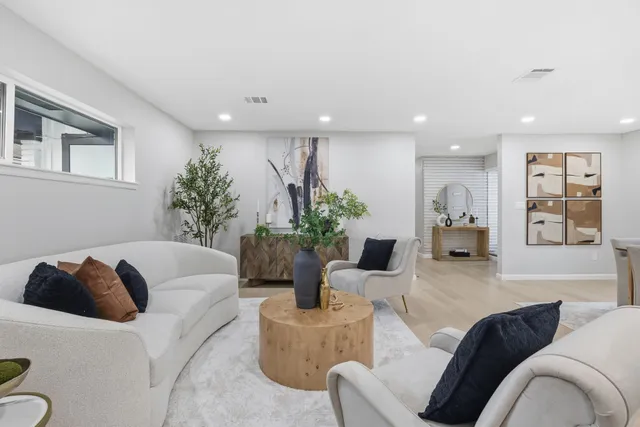 $600,000 | 4610 Creekbend Drive, Houston, TX 77035