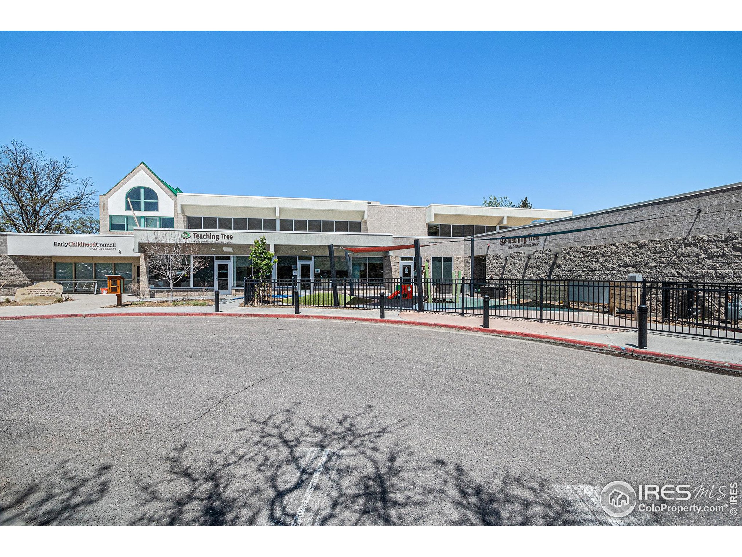 220 Willow Street, Unit 301 Fort Collins, CO 80524 - Photo 26 of 27 a view of a building with a street