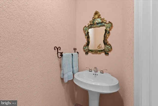 $1,750,000 | 28630 Edgemere Road, Easton, MD 21601