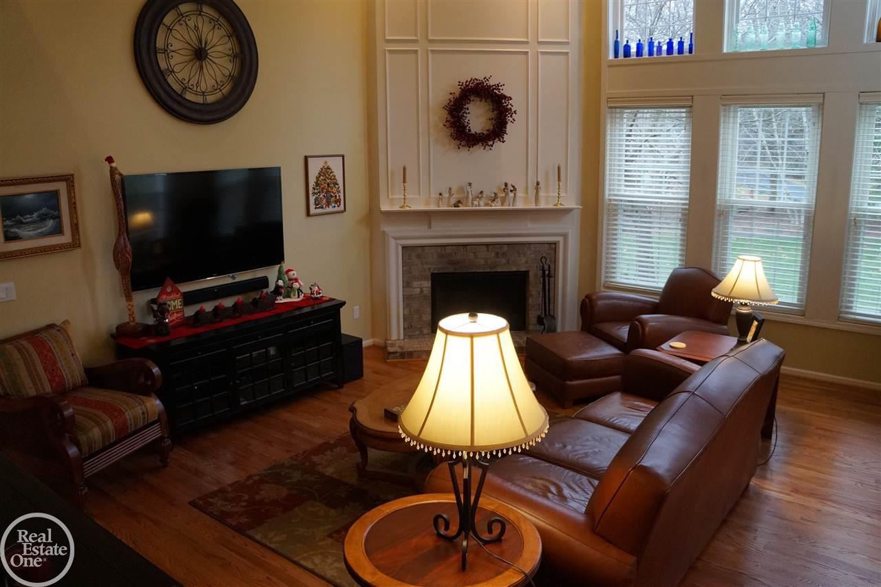 1977 Watson Circle Rochester, MI 48306 - Photo 11 of 60 31273816-10.JPG