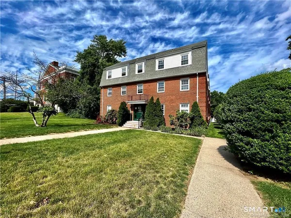 $1,700 | 2580 Main Street, Unit A2, Stratford, CT 06615